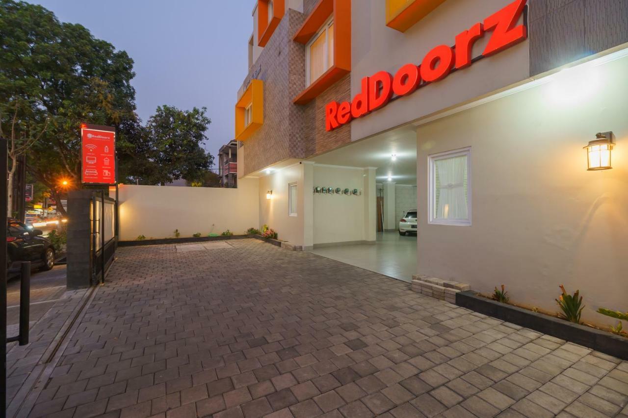Reddoorz Near Taman Makam Pahlawan Cikutra Hotel Bandung Luaran gambar